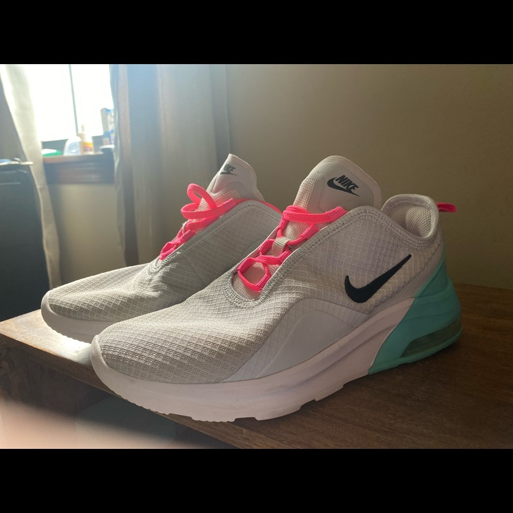 ❌SOLD❌ Nike Air Max Motion